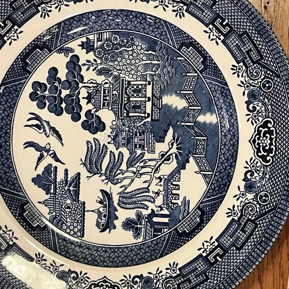 Churchill Blue Willow Plates 7.5